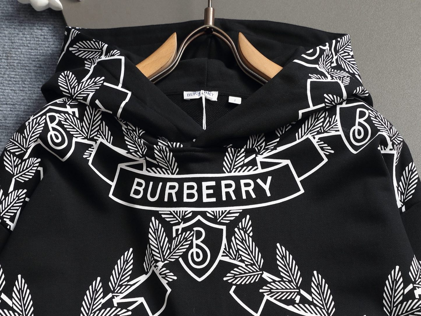 【BURBERRY】バーバリー パーカー