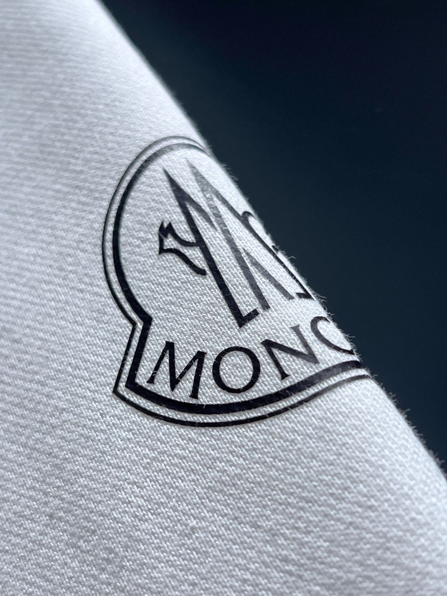 【MONCLER】長袖 T シャツ