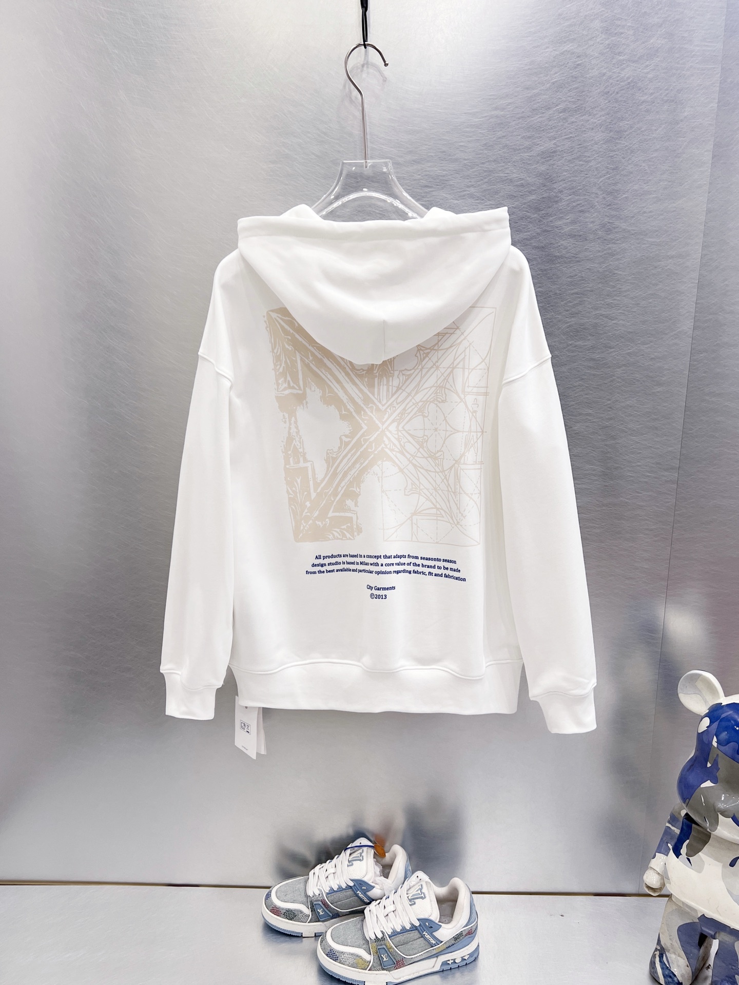 【OFF WHITE】 パーカー