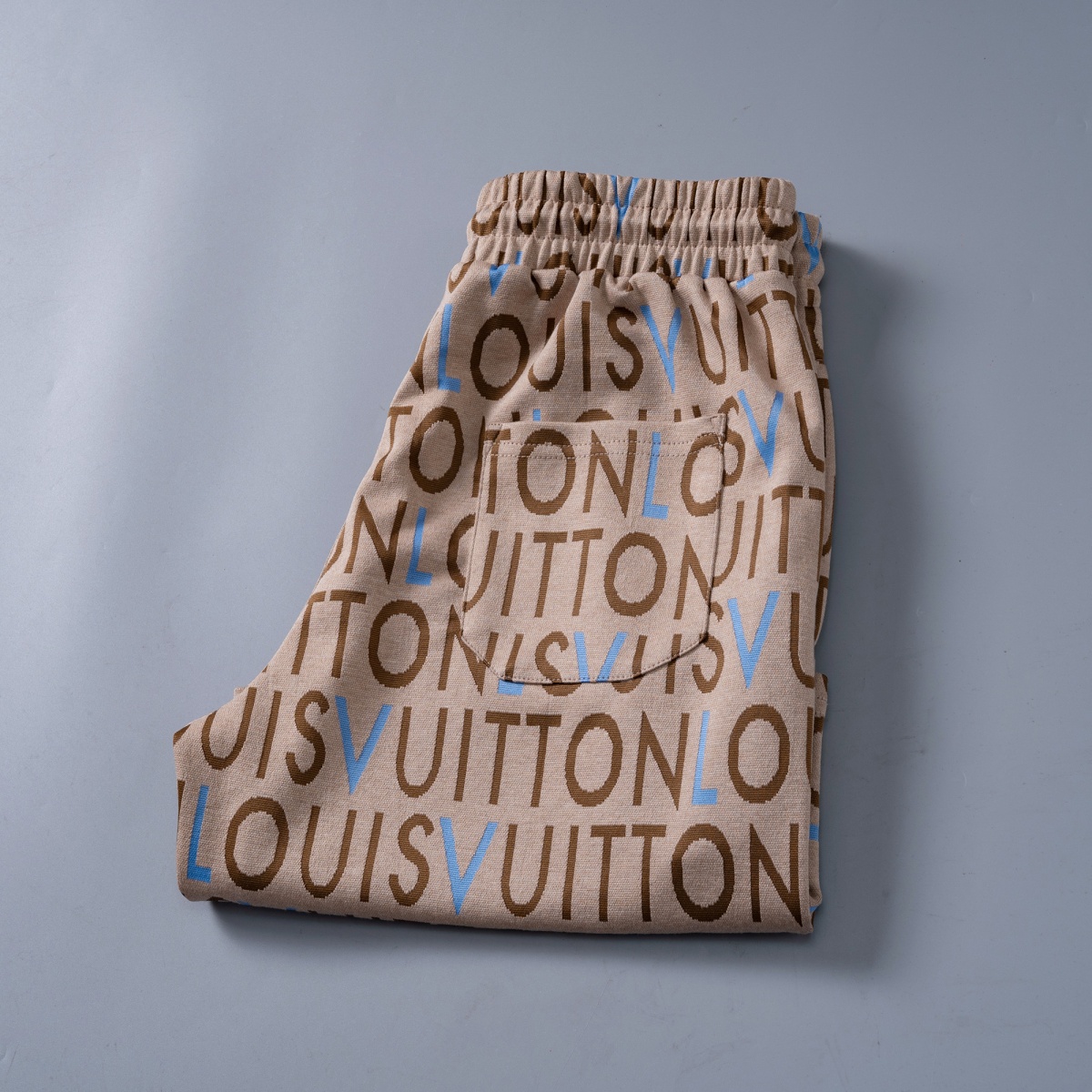【LOUIS VUITTON】ショートパンツ