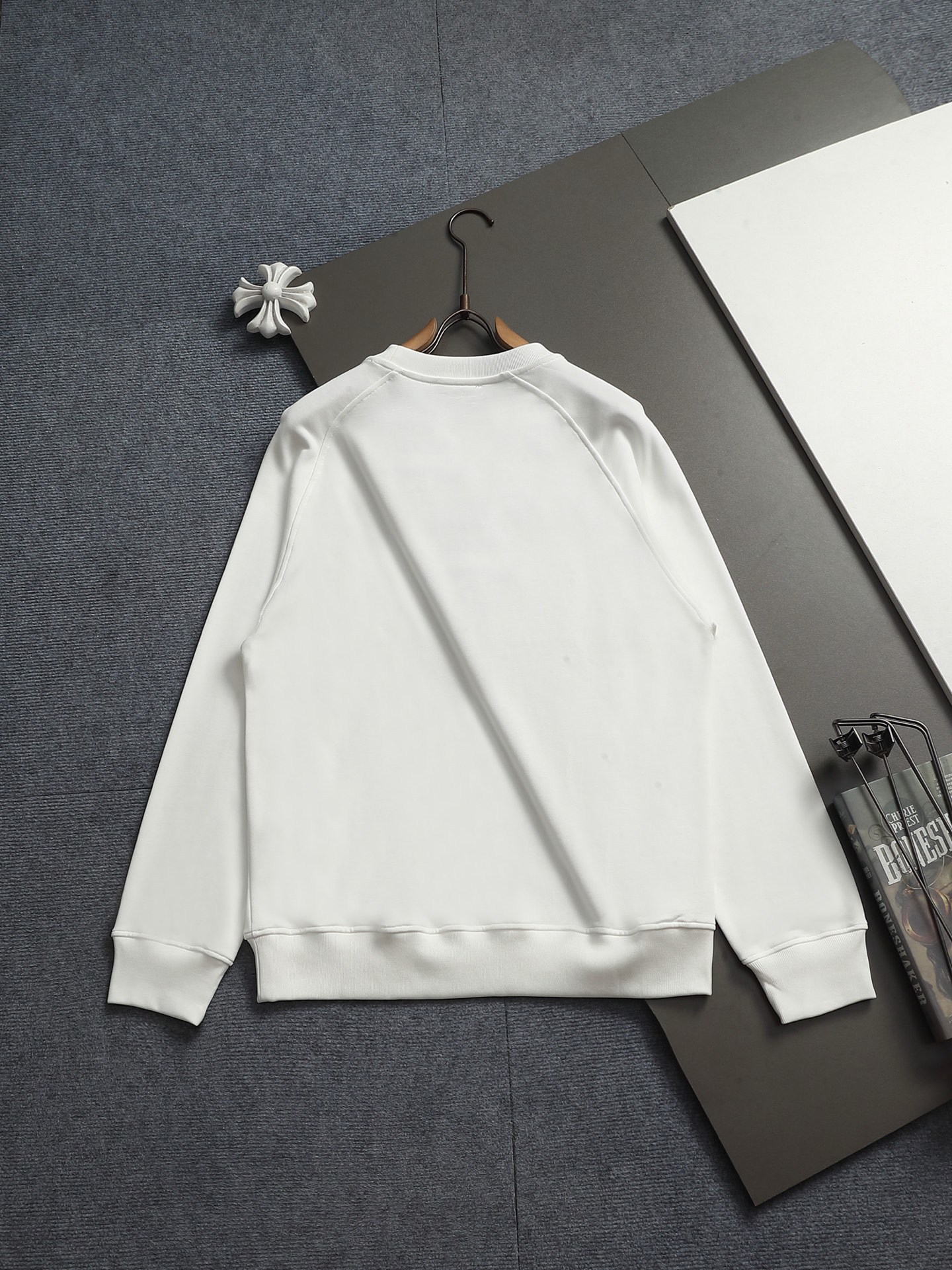 【PRADA】プリント長袖 T シャツ