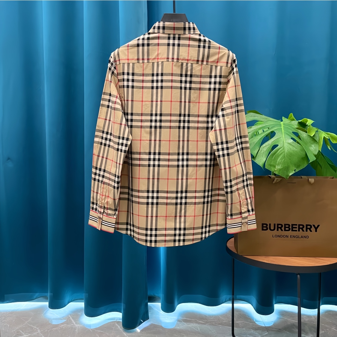 【BURBERRY】長袖シャツ