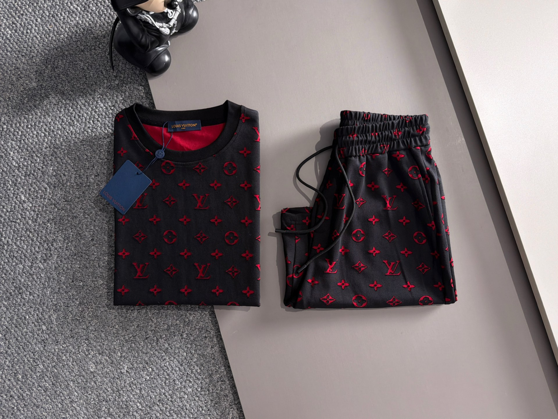 【LOUIS VUITTON】半袖T シャツショートパンツ セットアップ