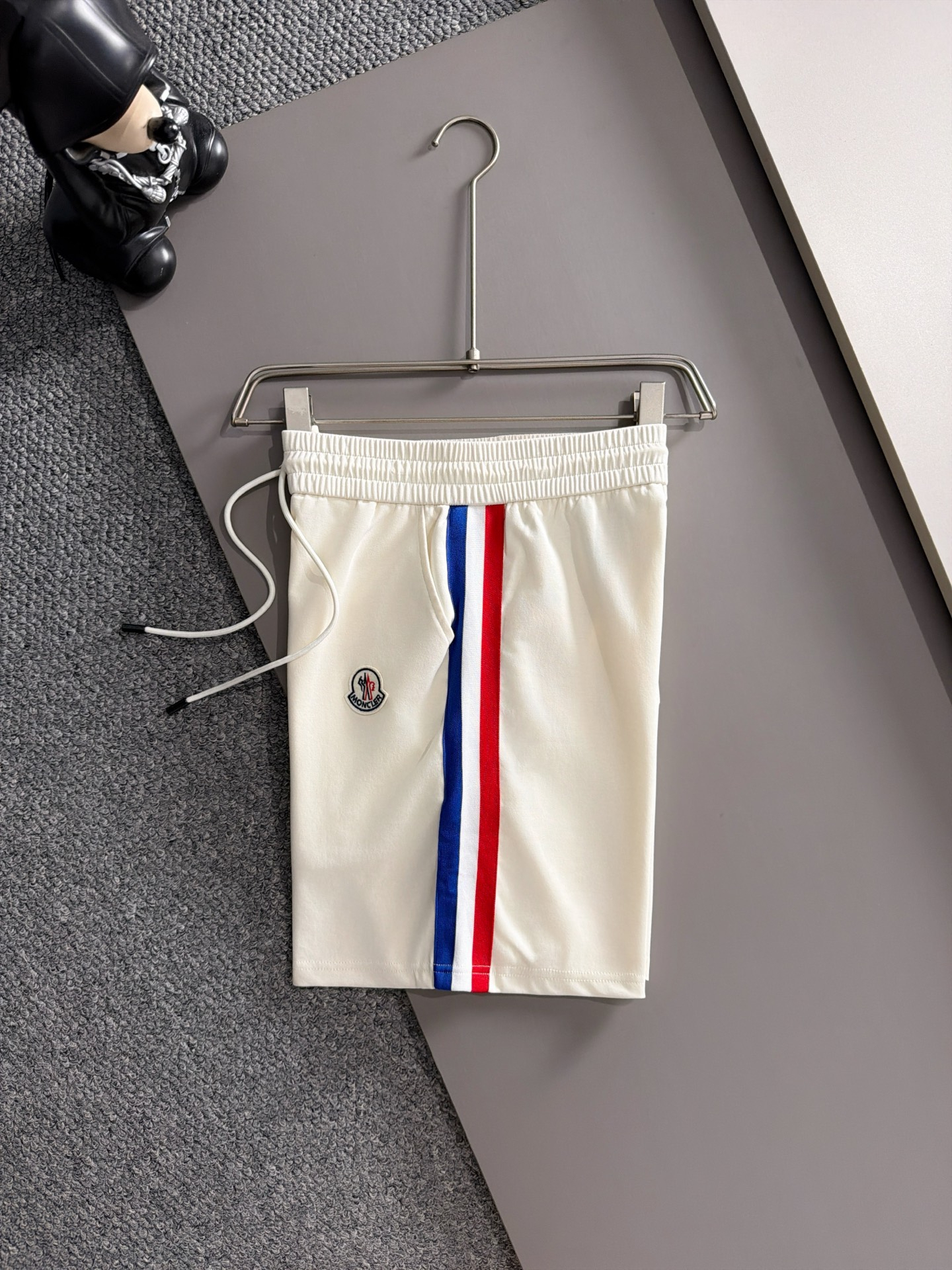 【MONCLER】半袖T シャツショートパンツ セットアップ