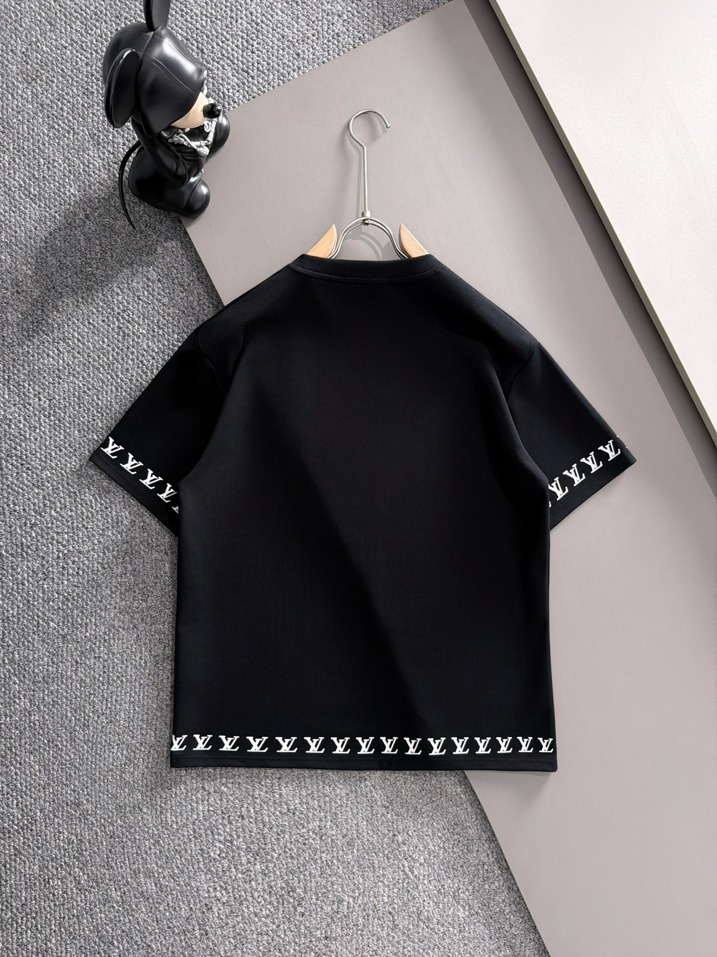 【LOUIS VUITTON】半袖T シャツショートパンツ セットアップ