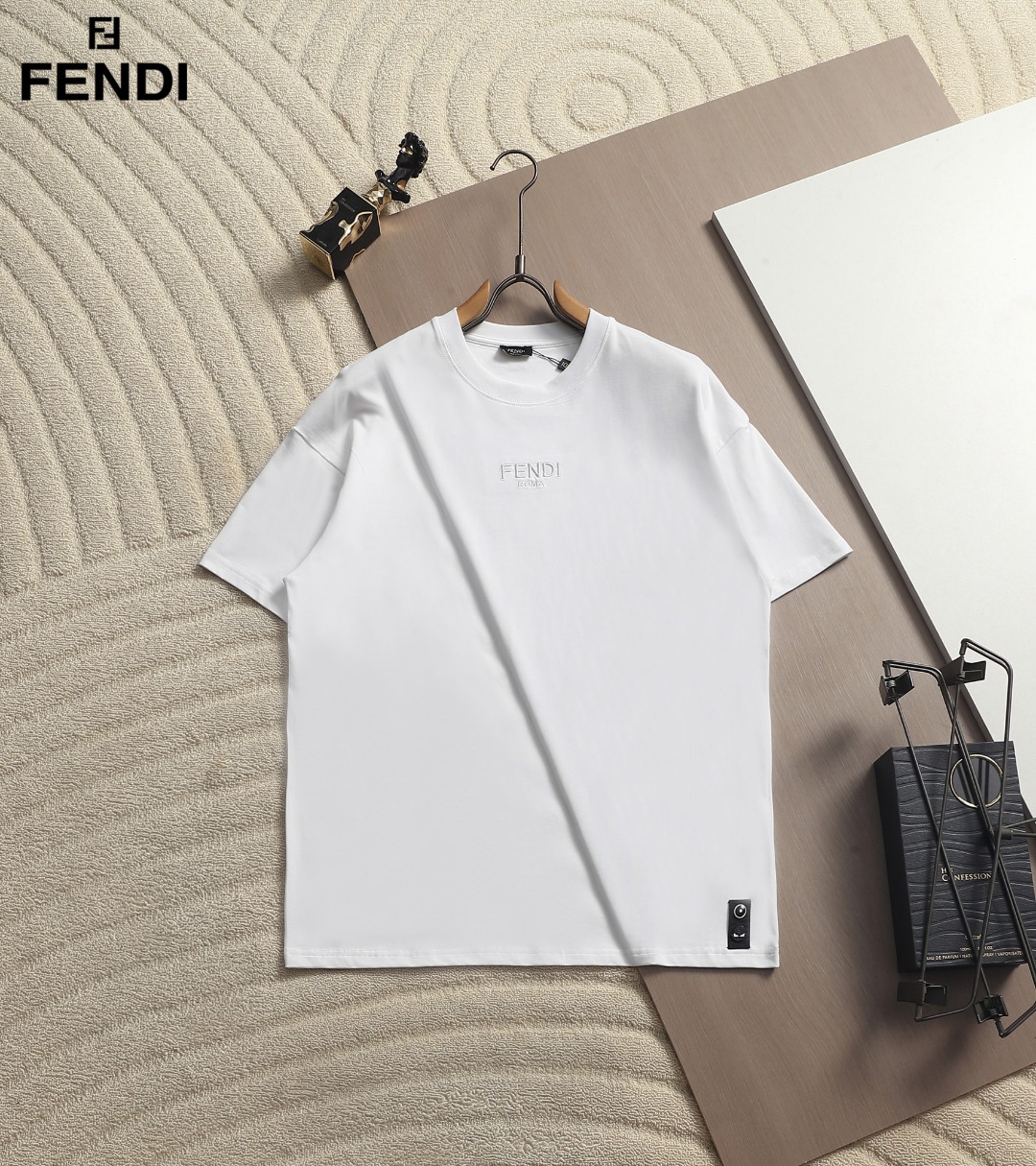【FENDI】半袖 T シャツ