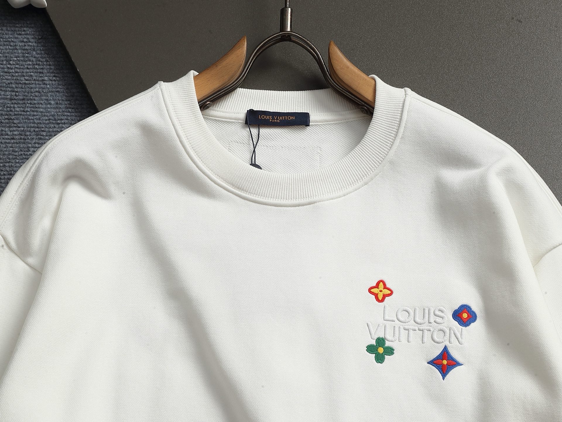 【LOUIS VUITTON】刺繍長袖 T シャツ