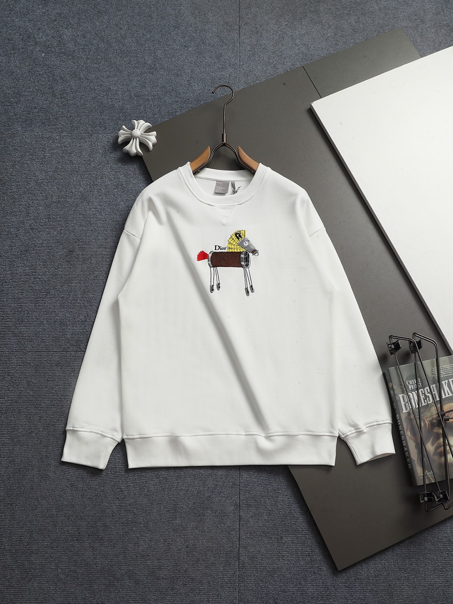 【DIOR】刺繍長袖 T シャツ