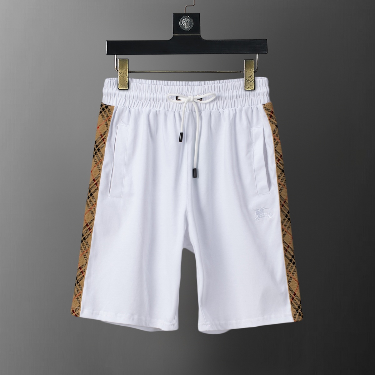 【BURBERRY】ショートパンツ