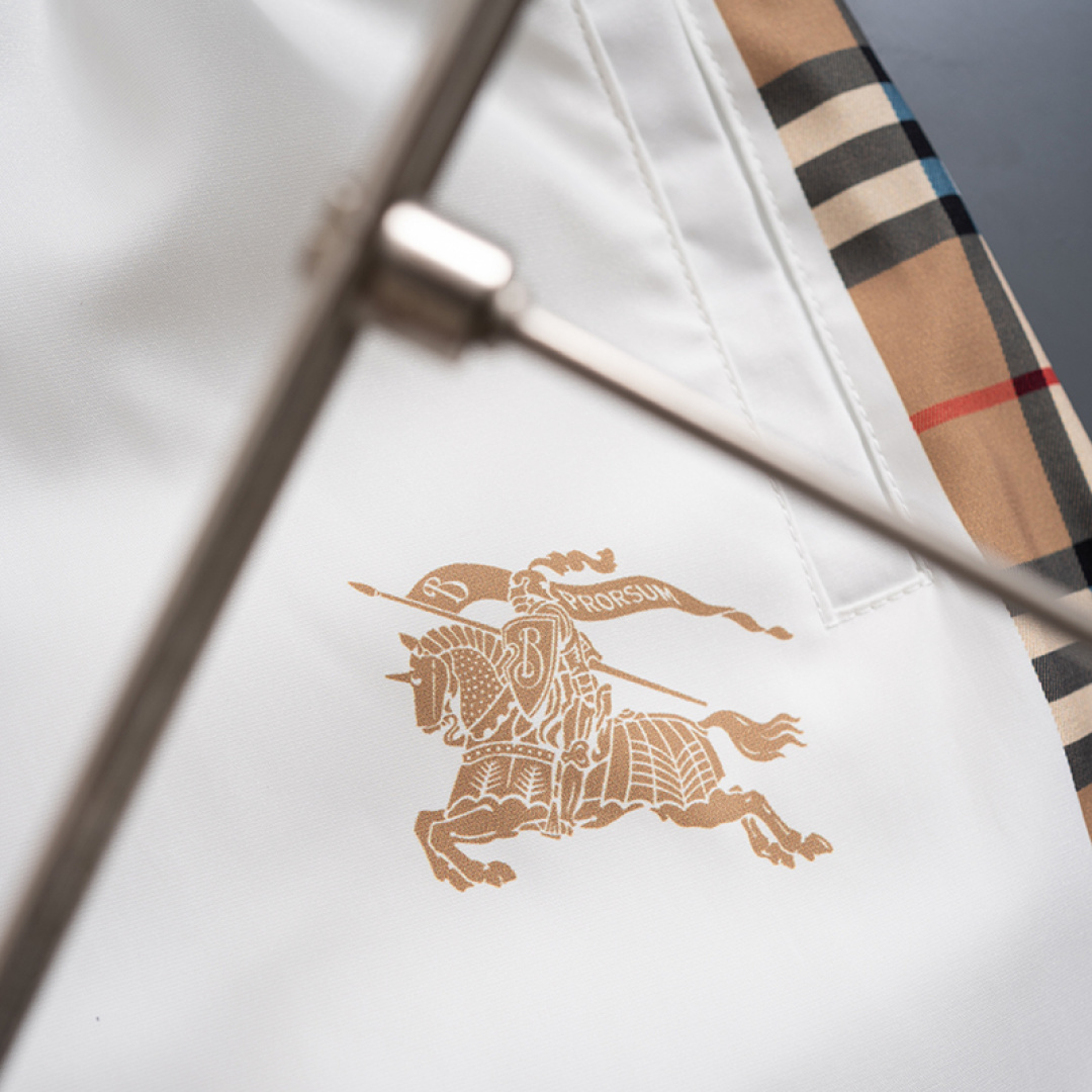 【BURBERRY】ショートパンツ