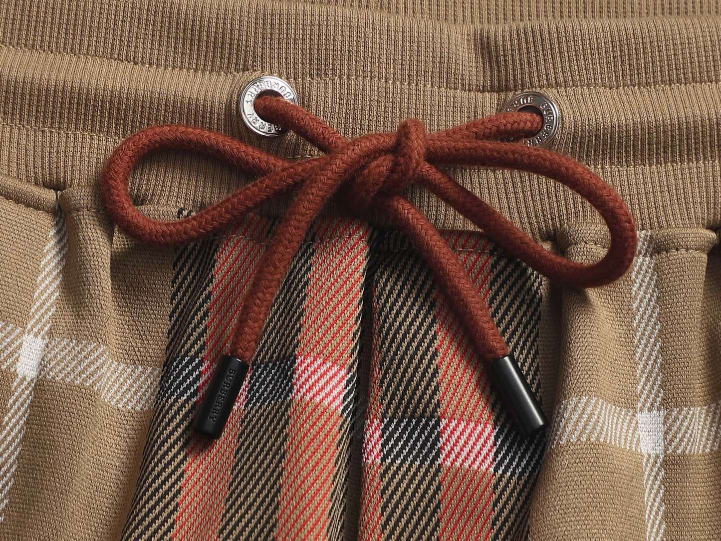 【BURBERRY】ショートパンツ