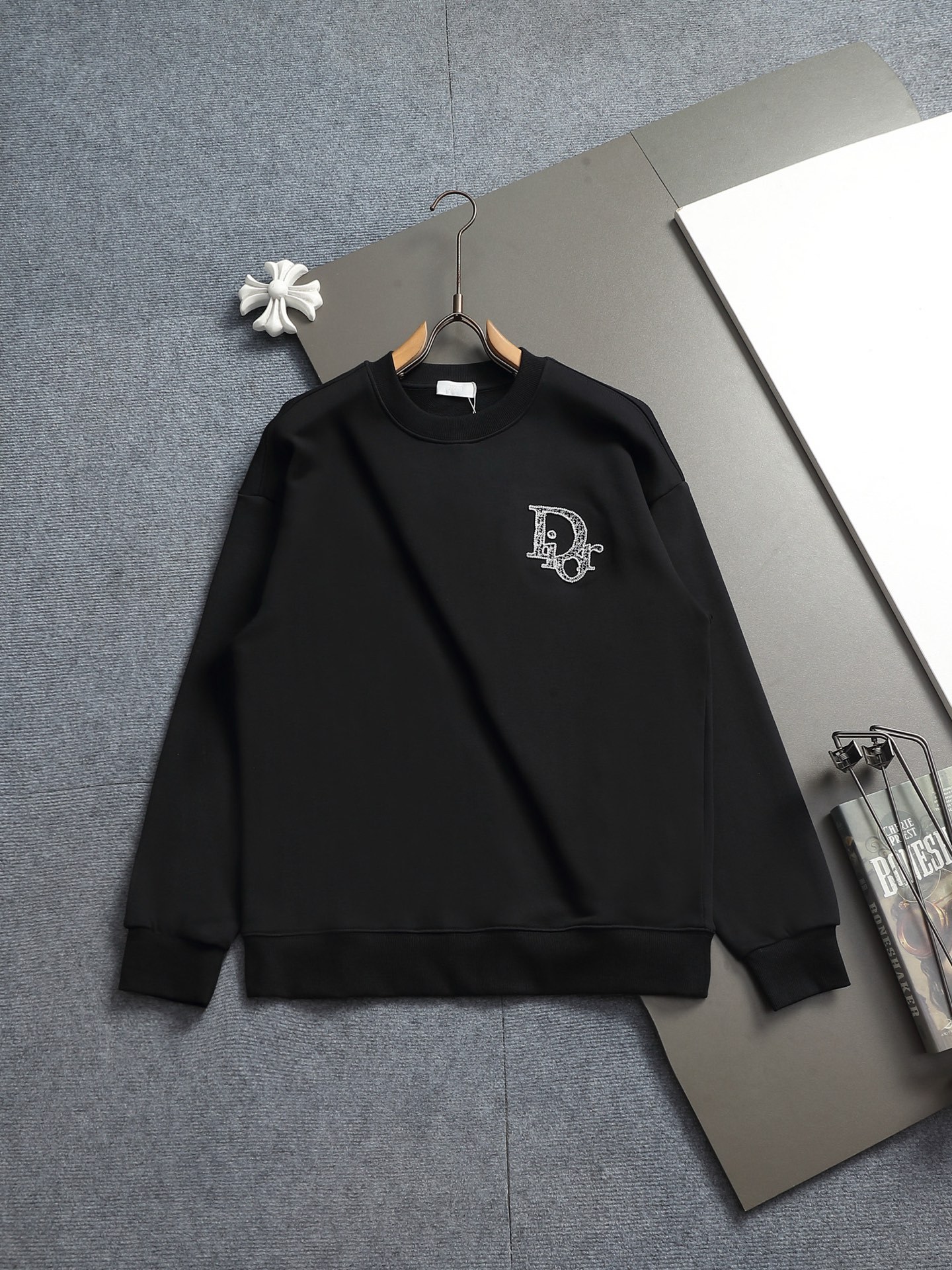 【DIOR】刺繍長袖 T シャツ