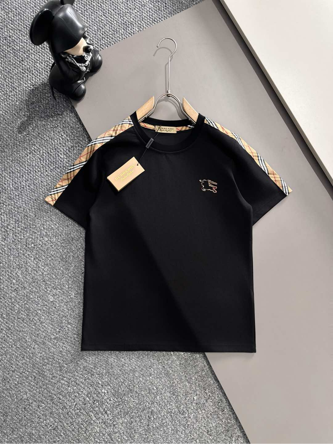 【BURBERRY】半袖T シャツショートパンツ セットアップ