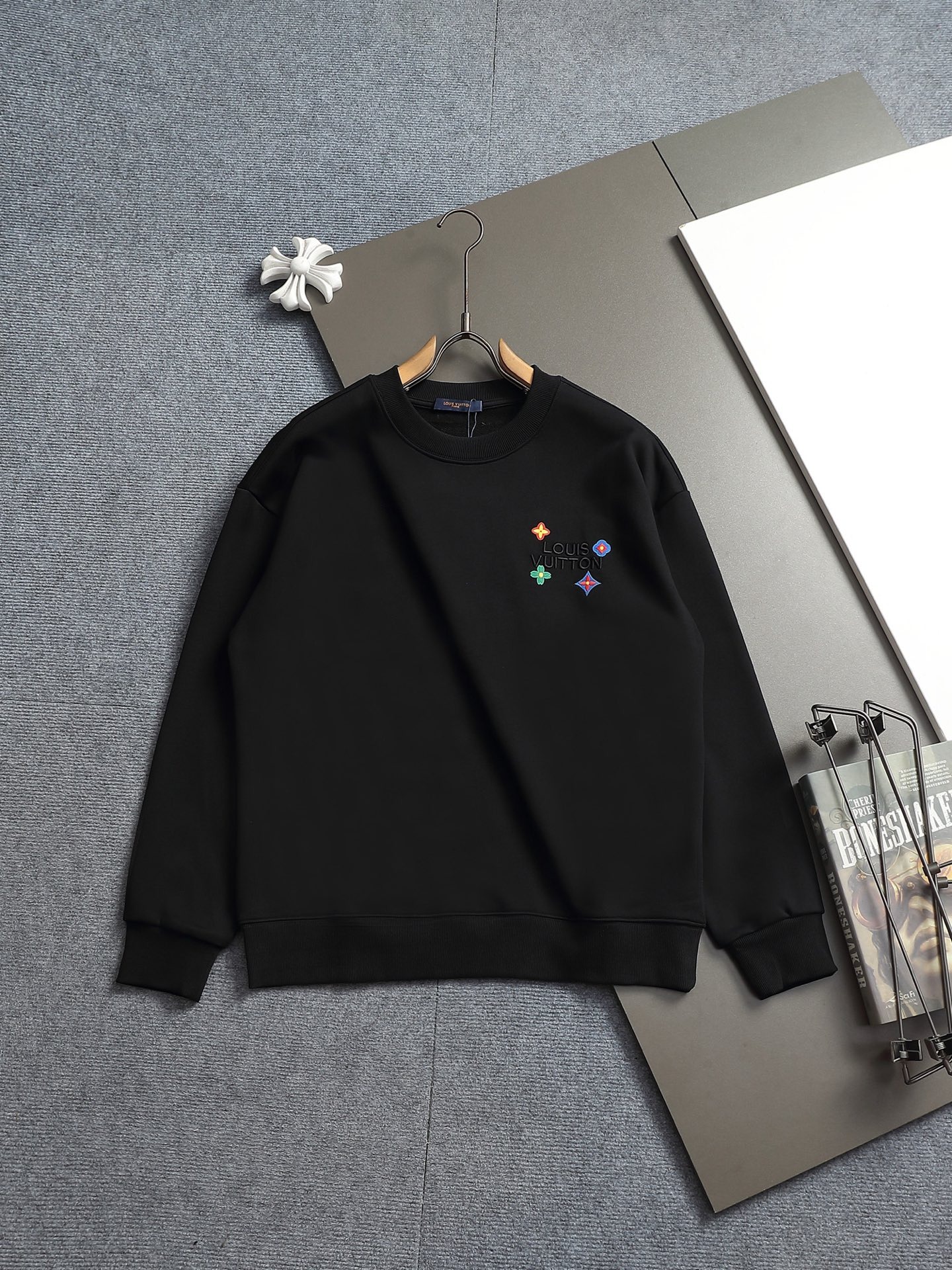 【LOUIS VUITTON】刺繍長袖 T シャツ