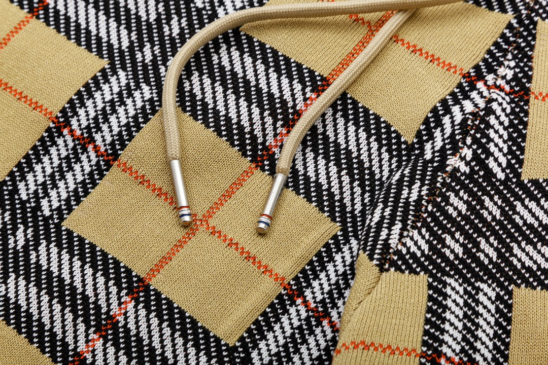 【BURBERRY】ショートパンツ