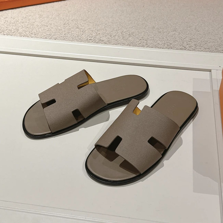 大人カラー☆【HERMES】メンズサンダル イズミール エトゥープ