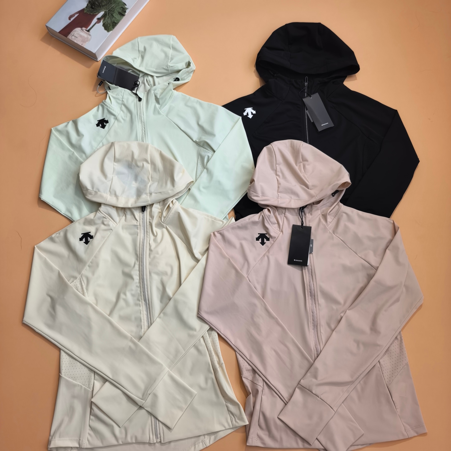 【DESCENTE】UV カットパーカー
