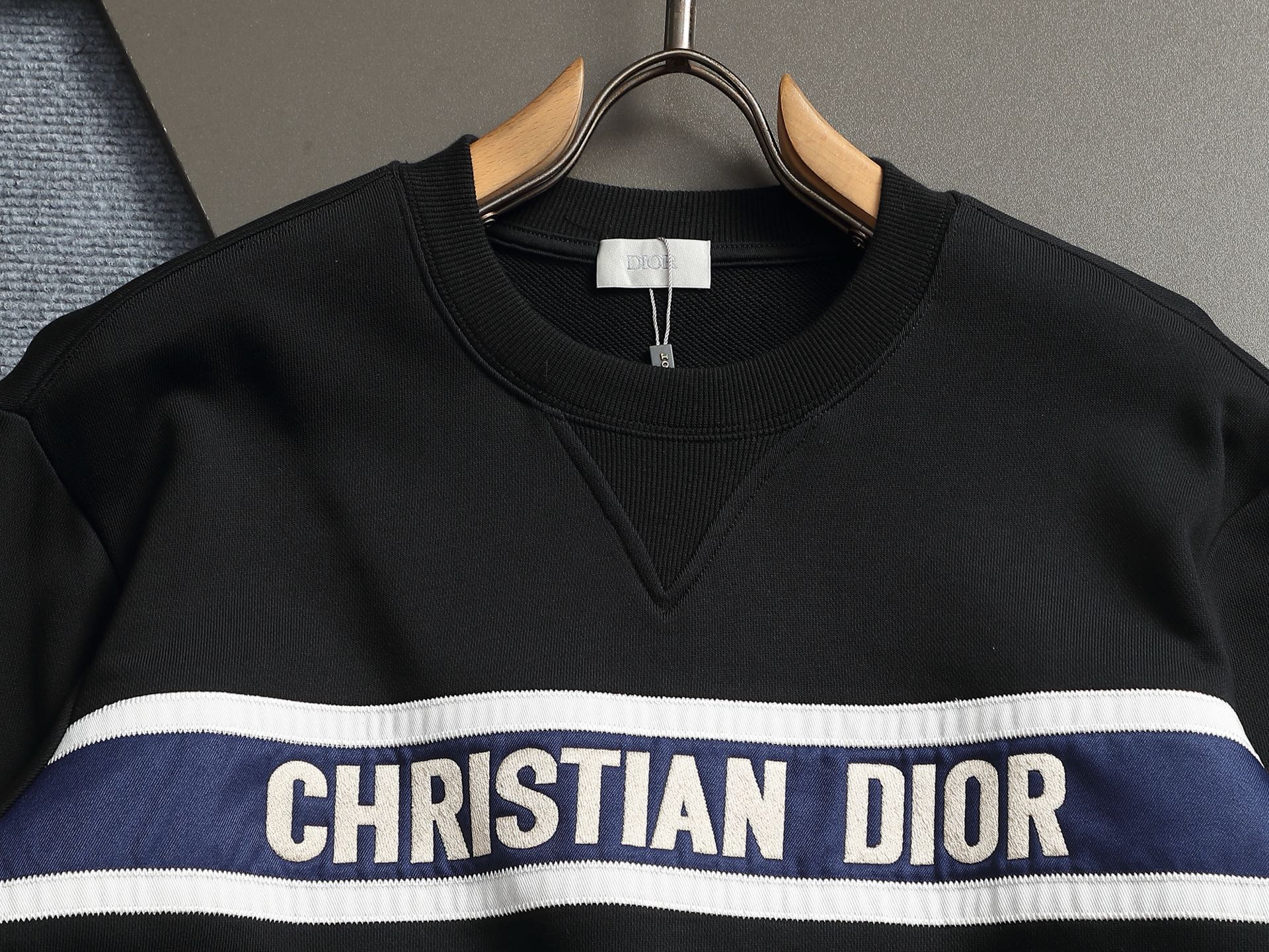 【DIOR】刺繍長袖 T シャツ