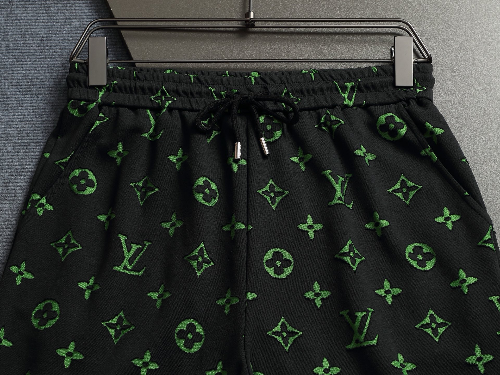 【LOUIS VUITTON】ショートパンツ