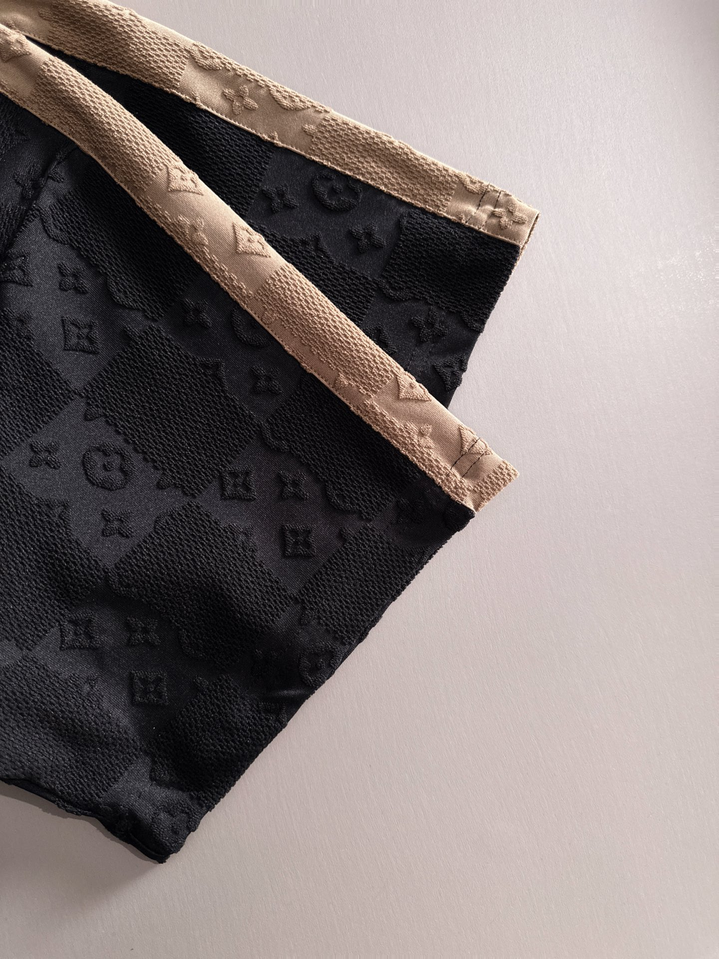 【LOUIS VUITTON】半袖T シャツショートパンツ セットアップ
