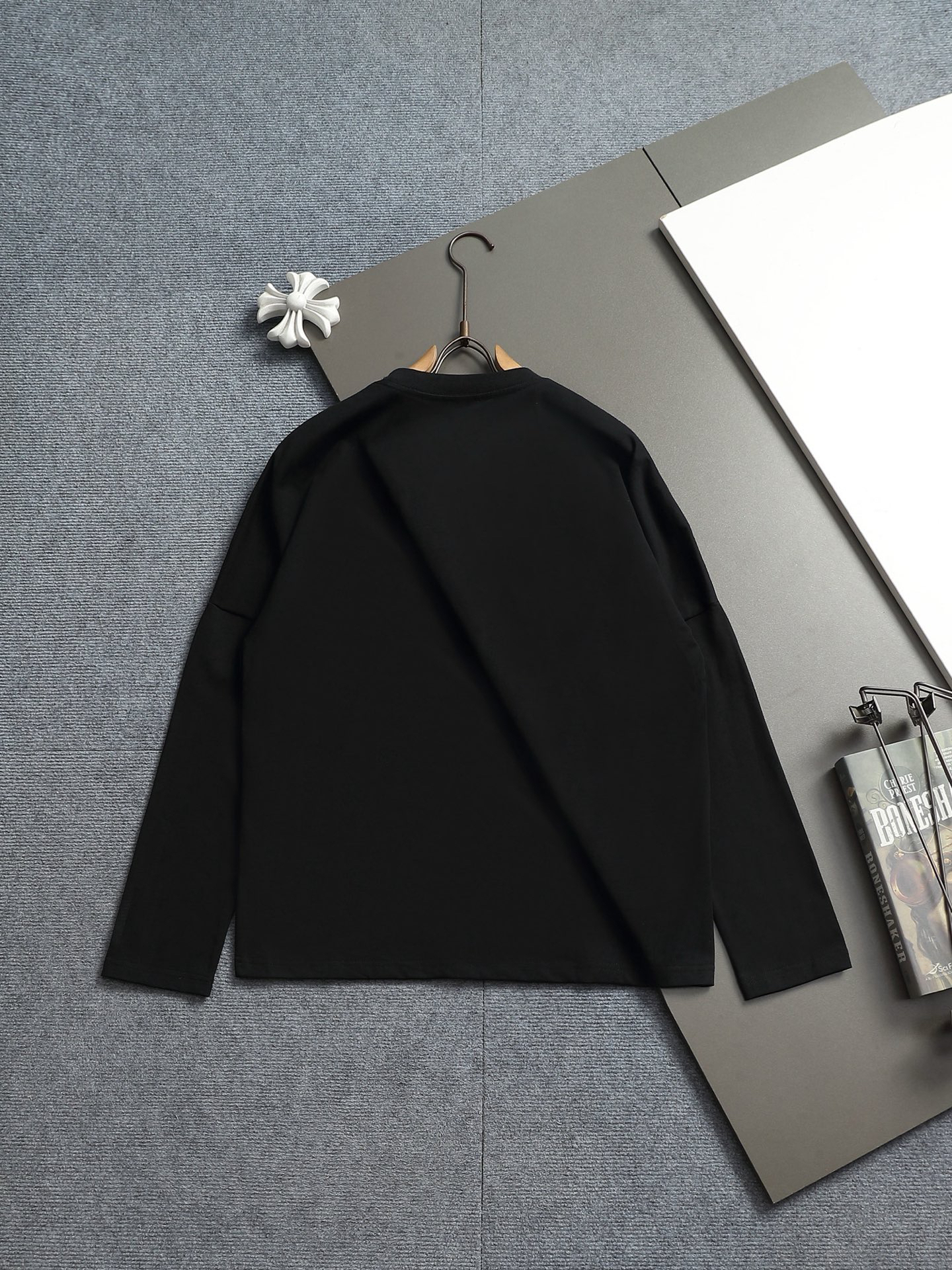 【LOEWE】刺繍長袖 T シャツ