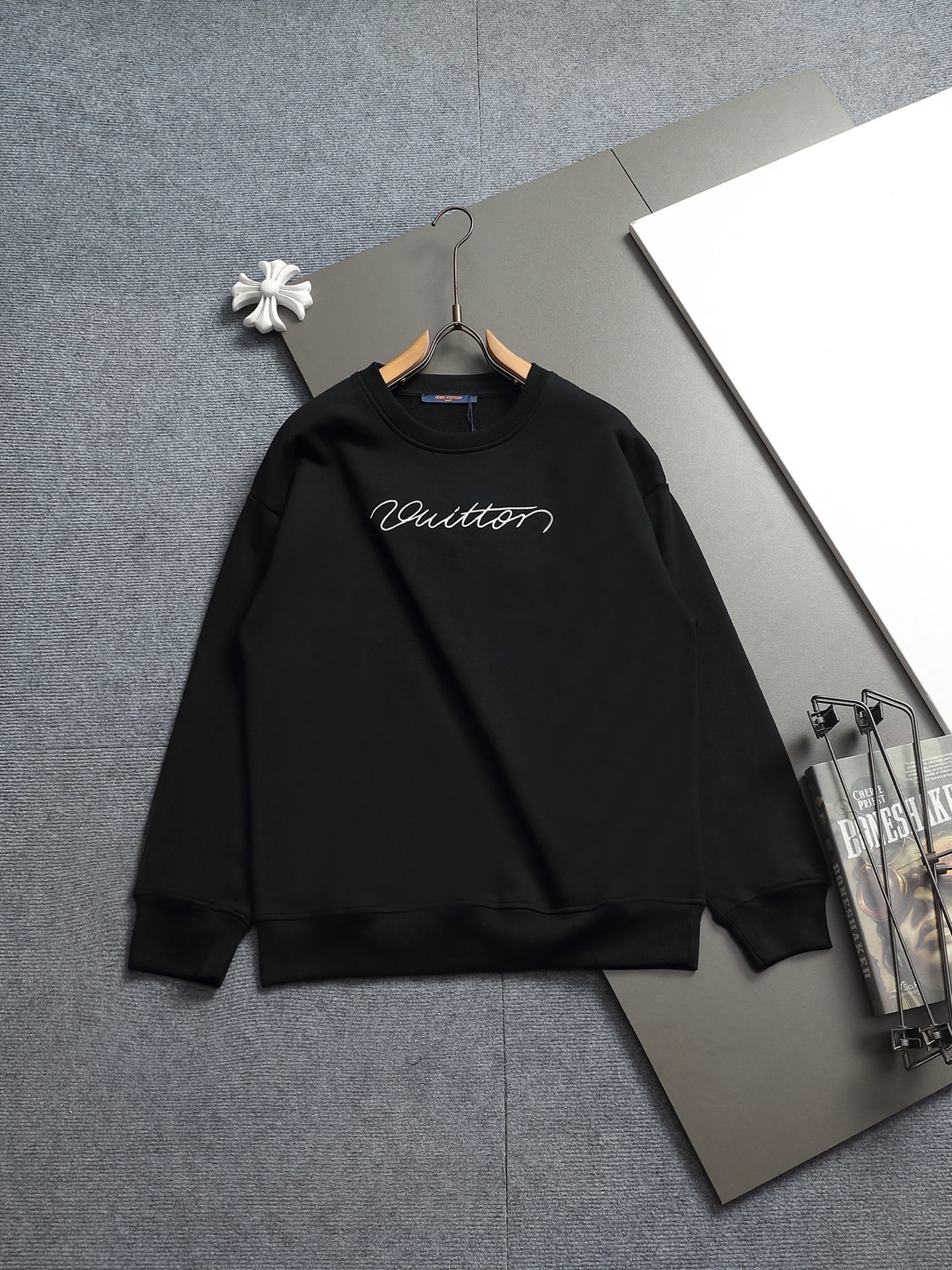 【LOUIS VUITTON】刺繍長袖 T シャツ