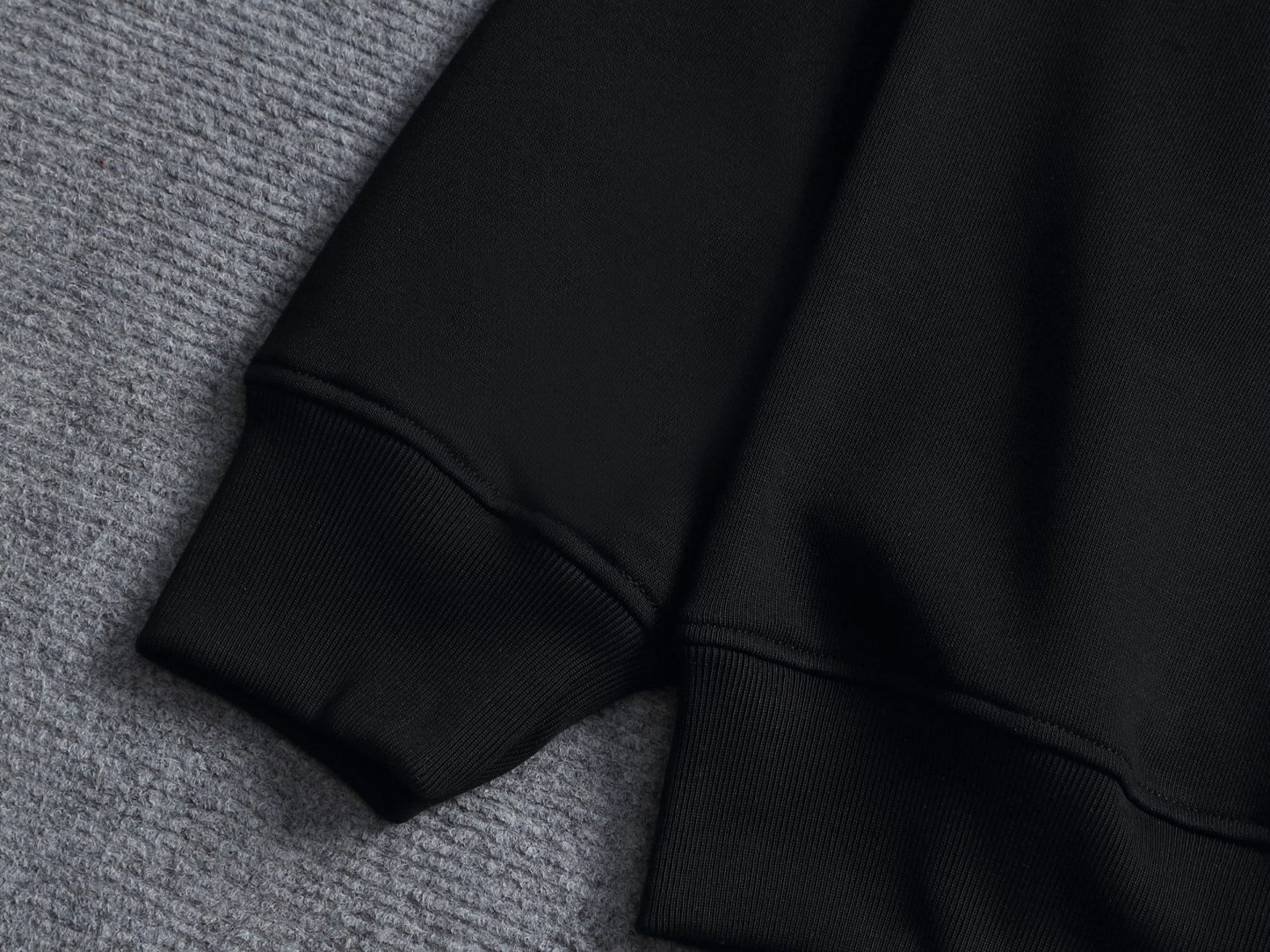 【LOEWE】刺繍長袖 T シャツ