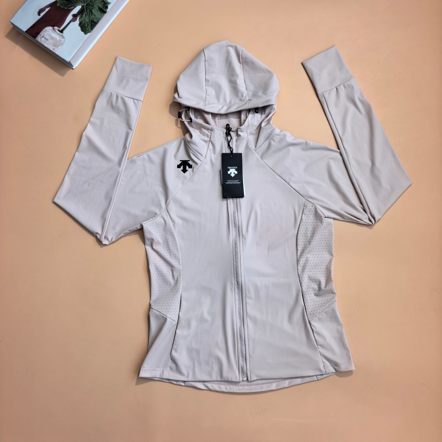 【DESCENTE】UV カットパーカー