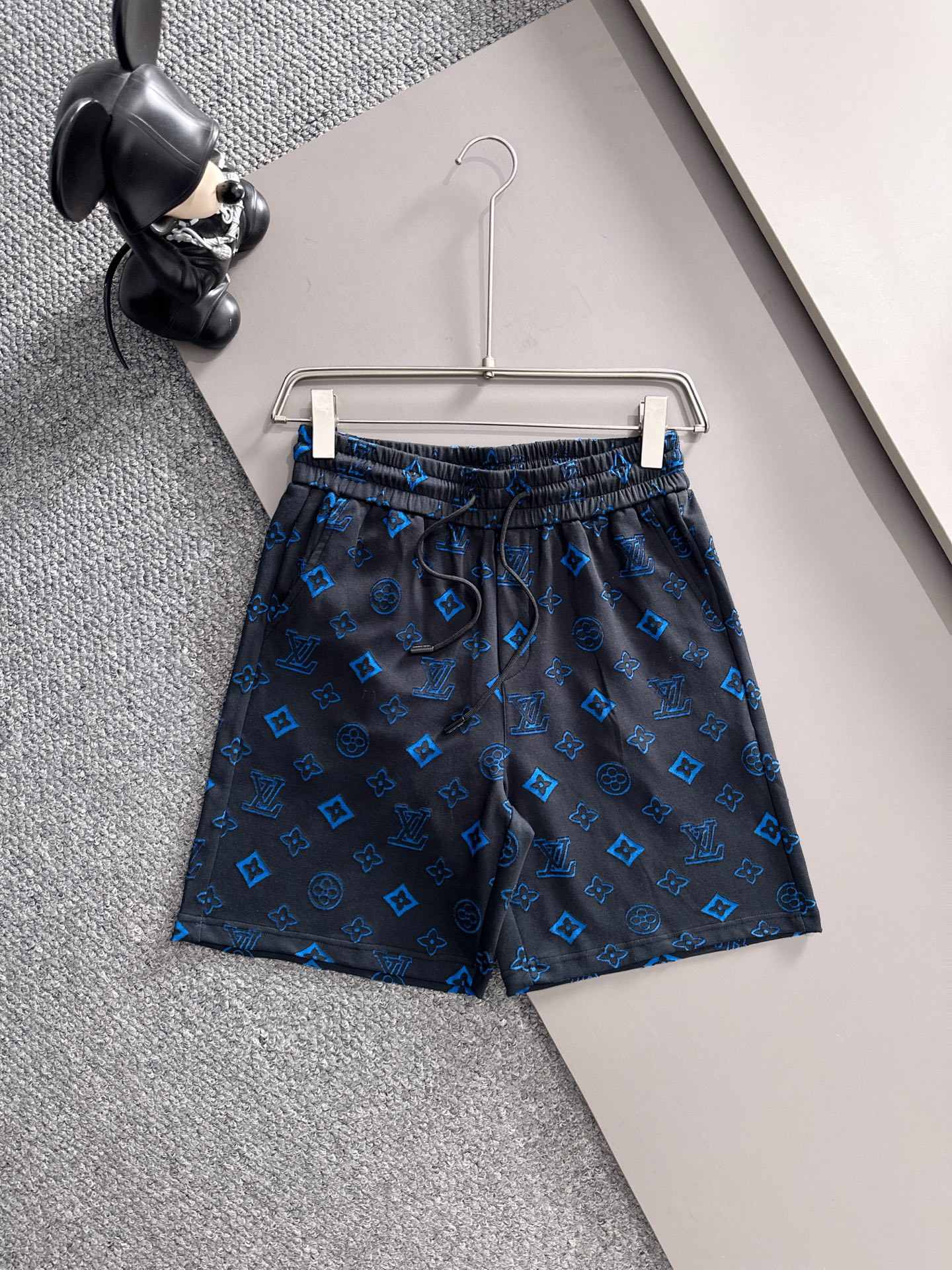 【LOUIS VUITTON】半袖T シャツショートパンツ セットアップ