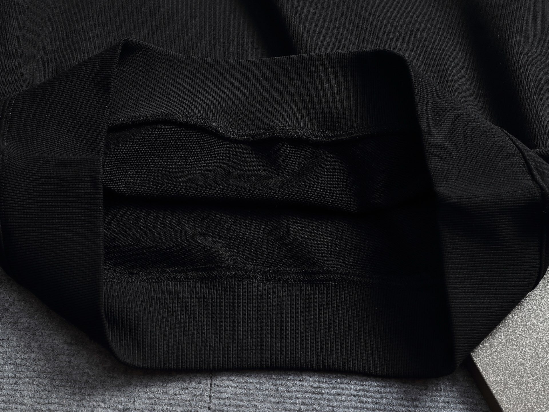【LOUIS VUITTON】刺繍長袖 T シャツ