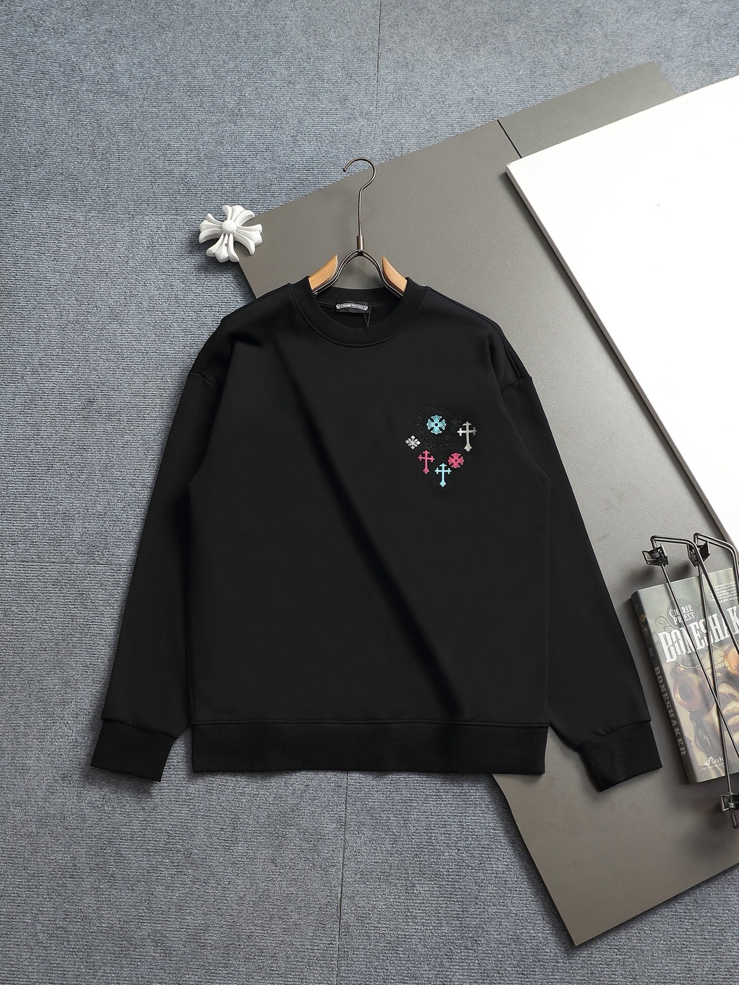 【CHROME HEARTS】刺繍長袖 T シャツ