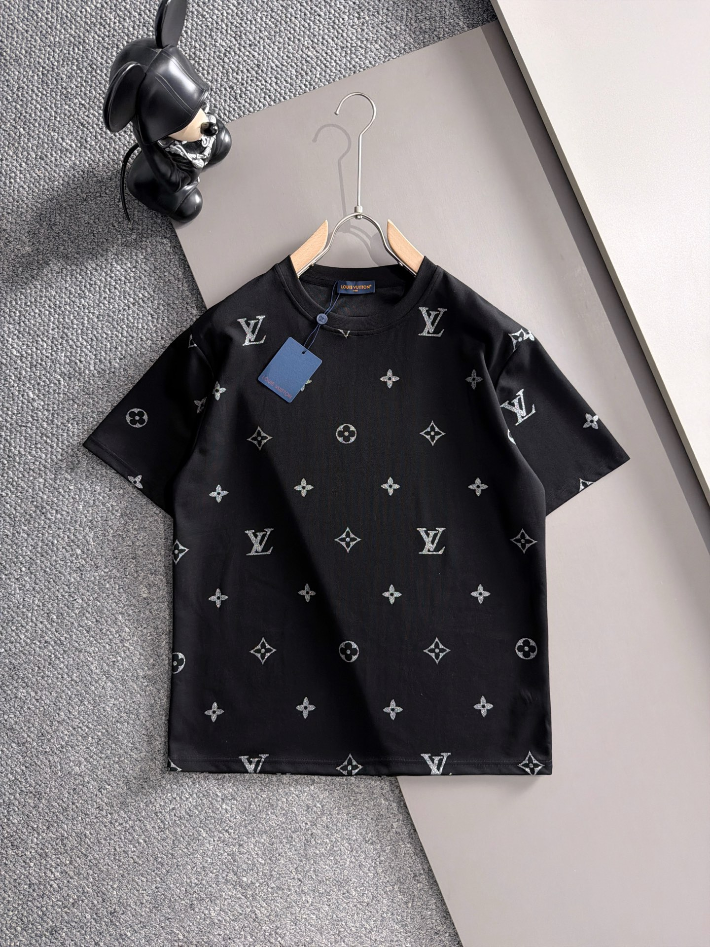 【LOUIS VUITTON】半袖T シャツショートパンツ セットアップ