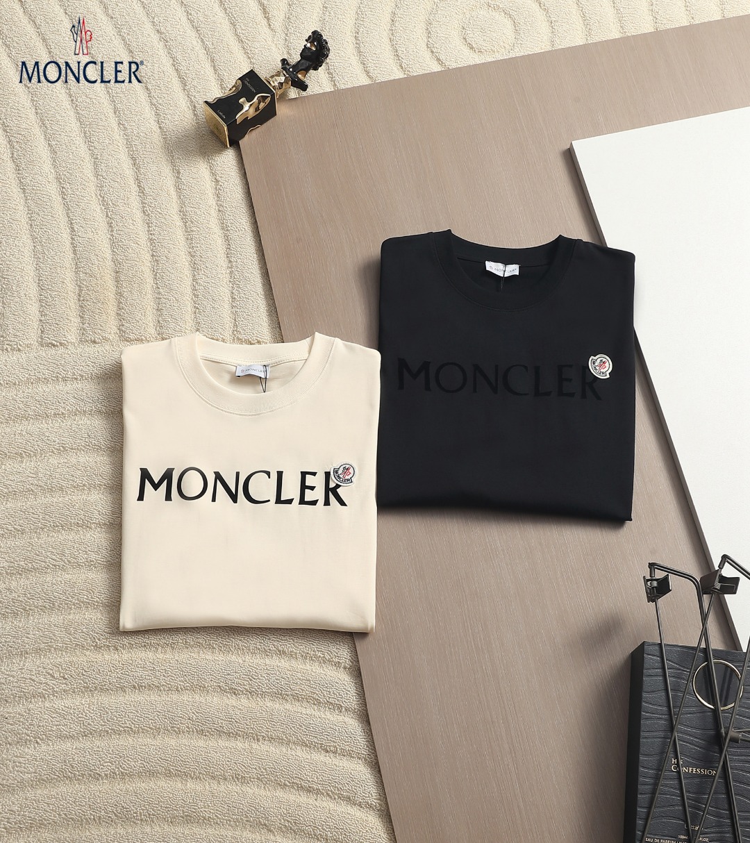 【MONCLER】プリント半袖 T シャツ