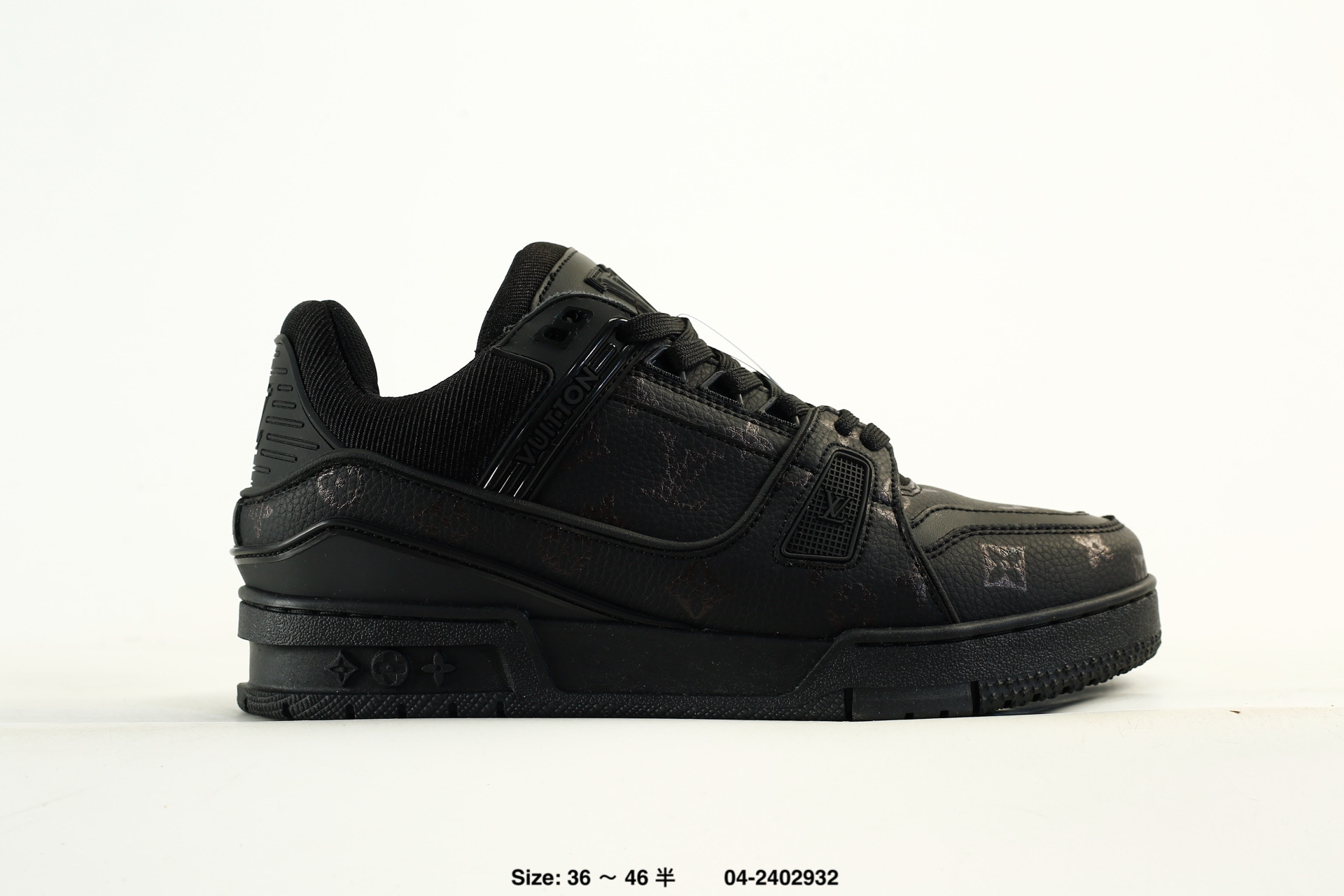 LOUIS VUITTON TRAINER ローカットスニーカー