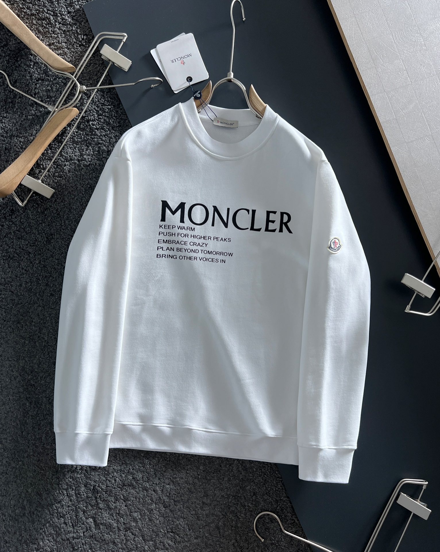 【MONCLER】長袖 T シャツ