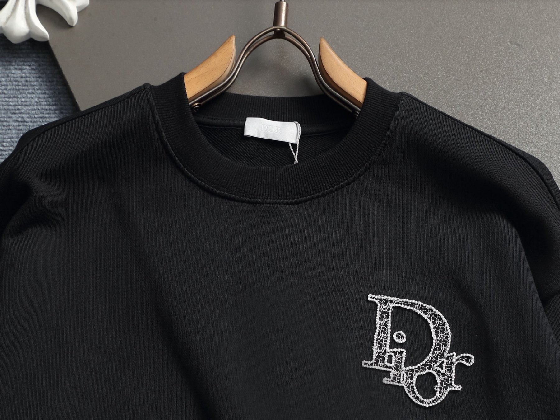 【DIOR】刺繍長袖 T シャツ
