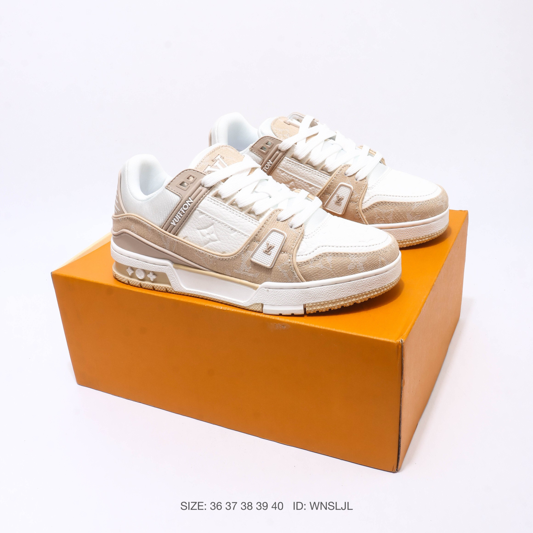 LOUIS VUITTON LV Trainer モノグラムデニム ベージュ × ホワイト