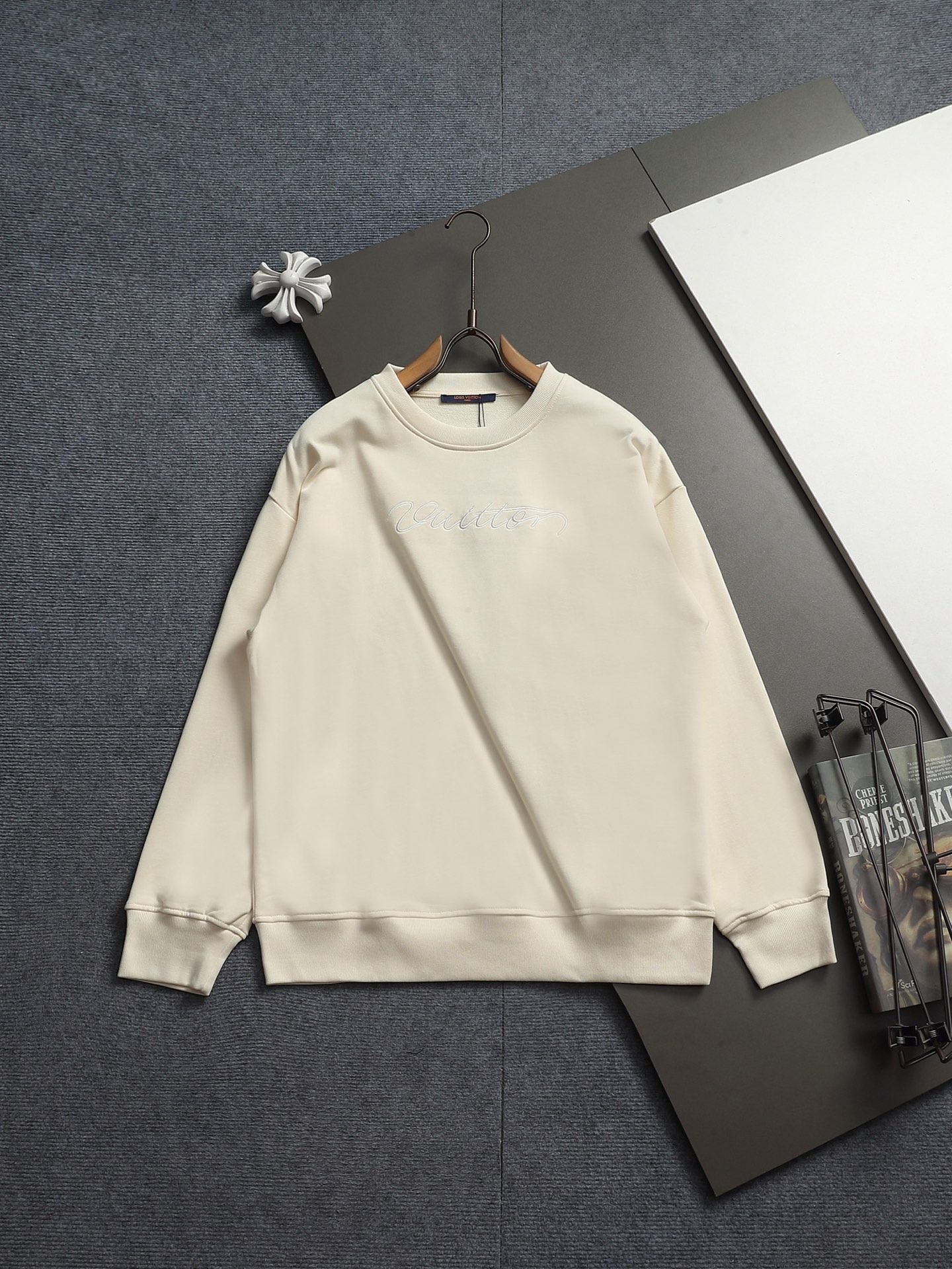 【LOUIS VUITTON】刺繍長袖 T シャツ