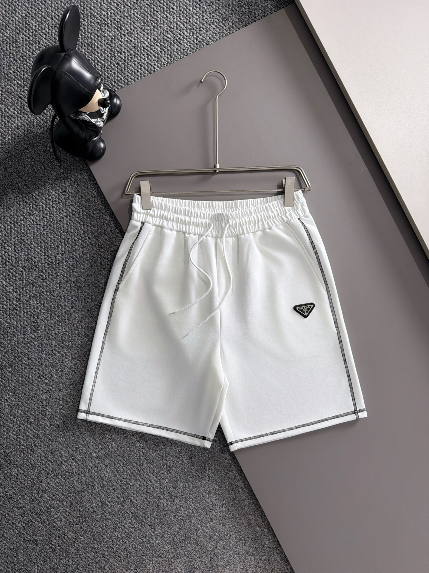 【PRADA】半袖T シャツショートパンツ セットアップ