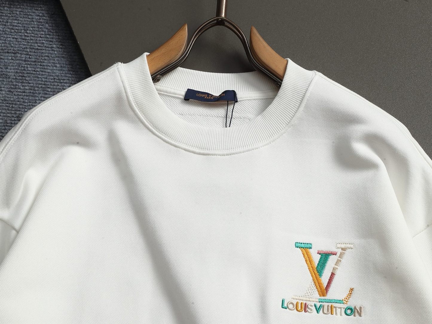 【LOUIS VUITTON】刺繍長袖 T シャツ