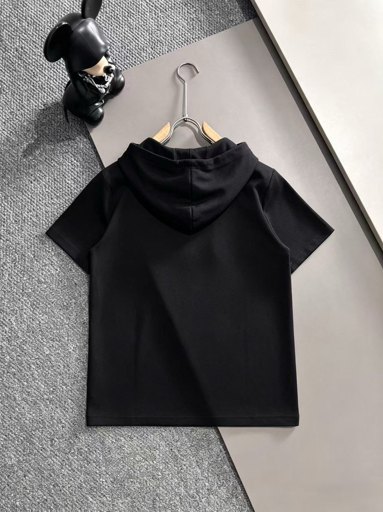 【PRADA】半袖T シャツショートパンツ セットアップ