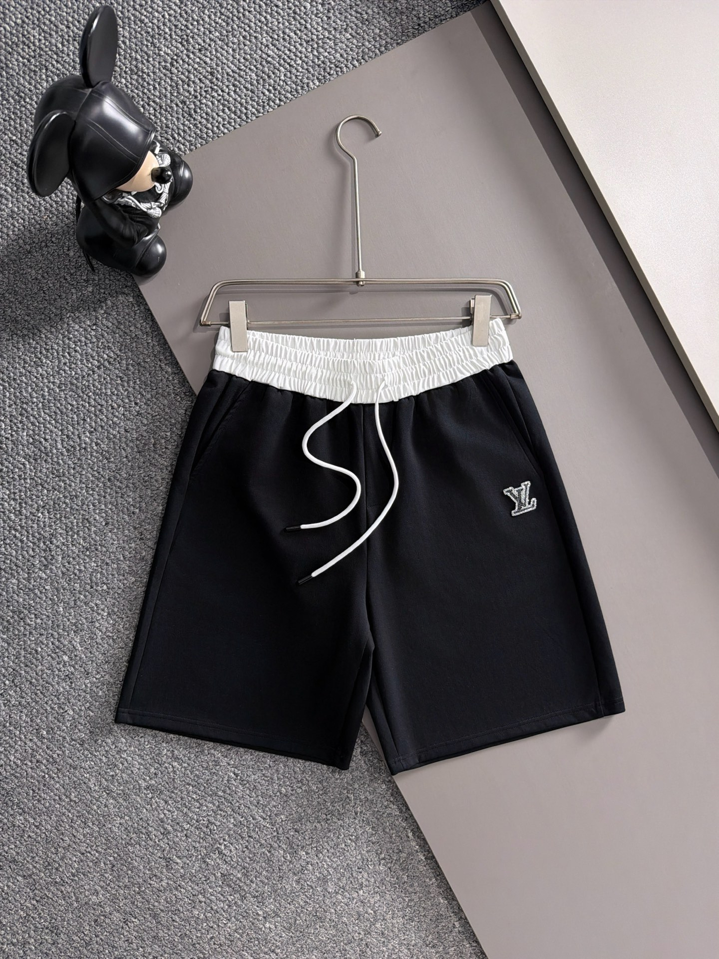 【LOUIS VUITTON】半袖T シャツショートパンツ セットアップ