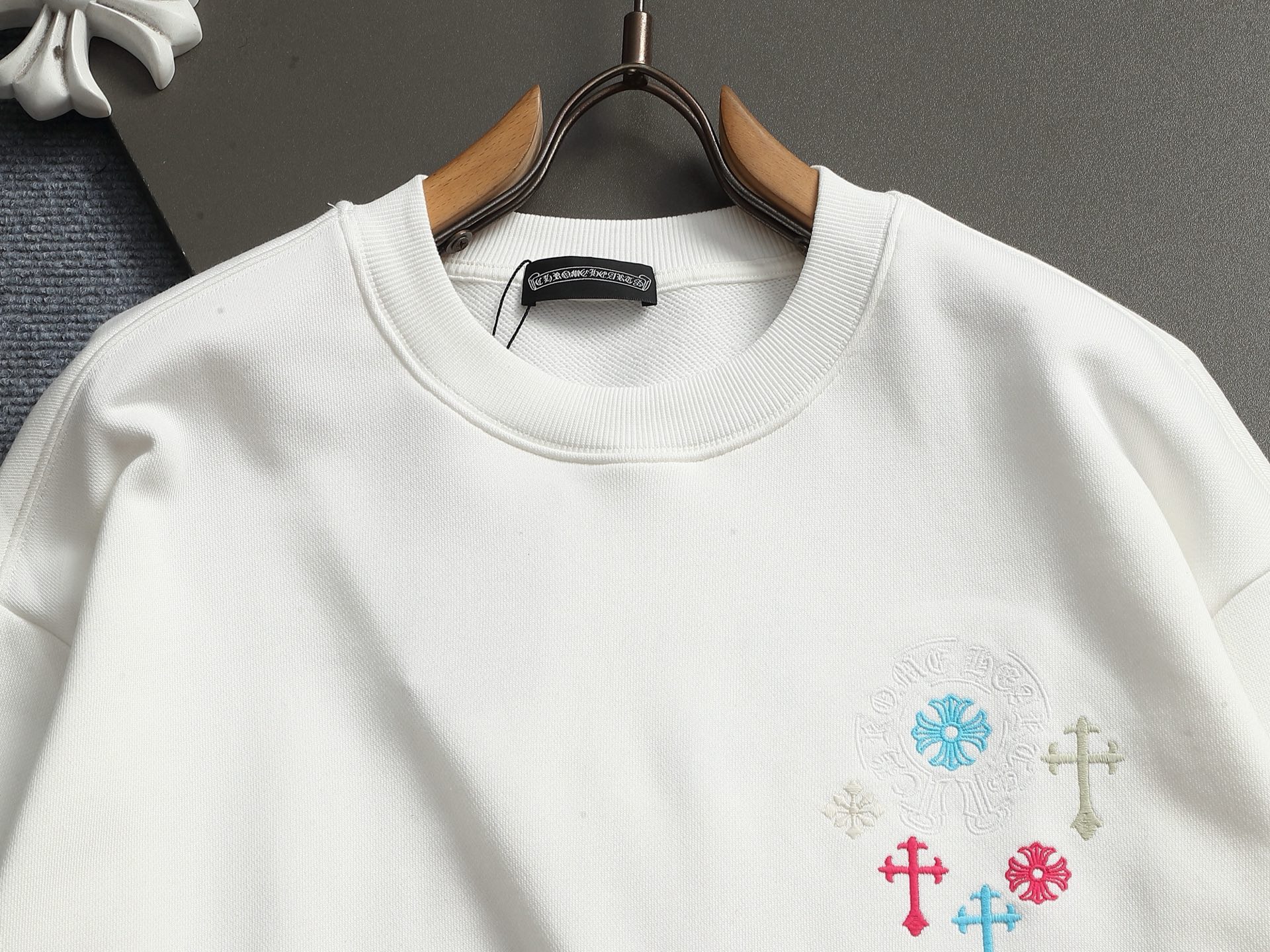 【CHROME HEARTS】刺繍長袖 T シャツ