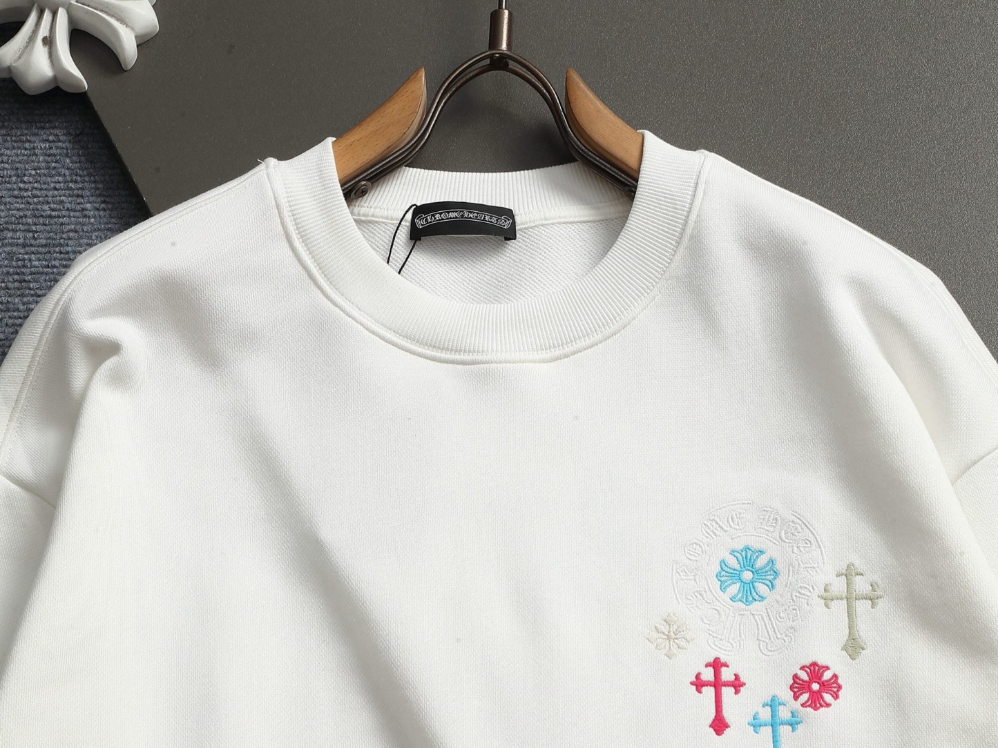 【CHROME HEARTS】刺繍長袖 T シャツ