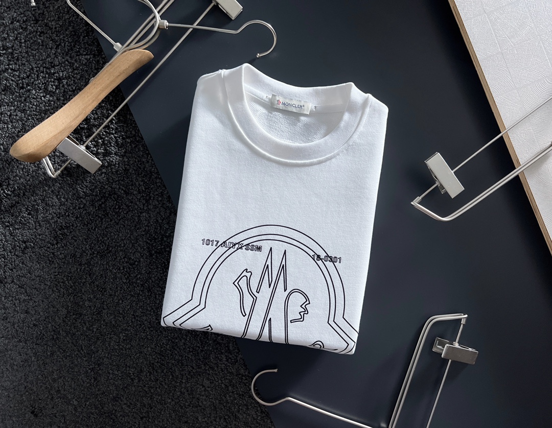 【MONCLER】長袖 T シャツ