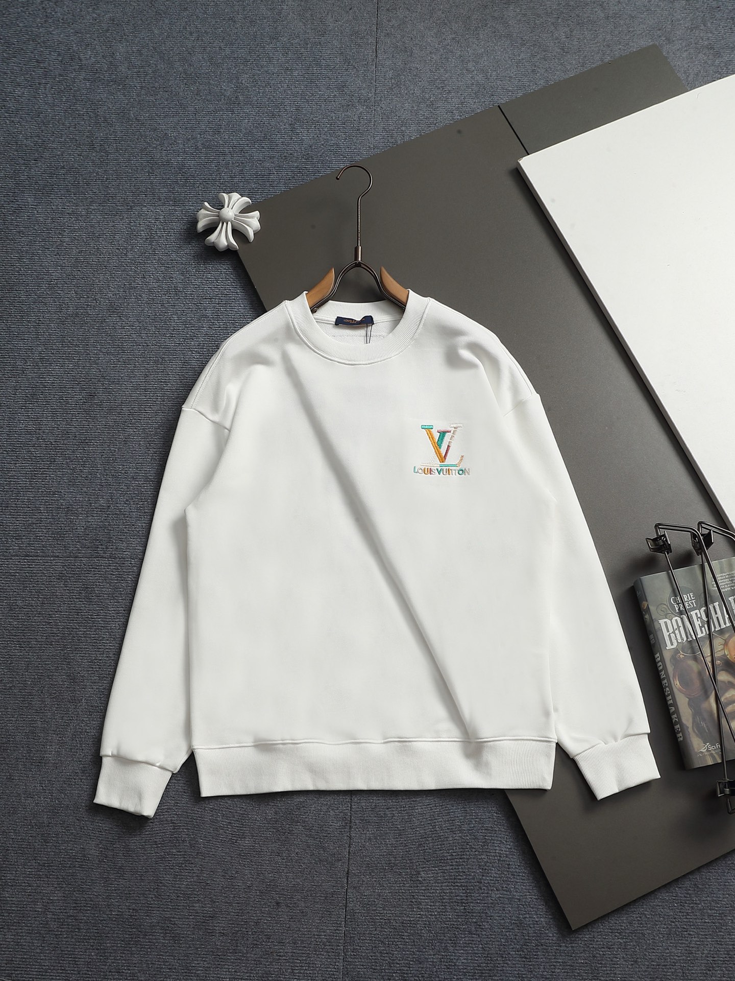【LOUIS VUITTON】刺繍長袖 T シャツ