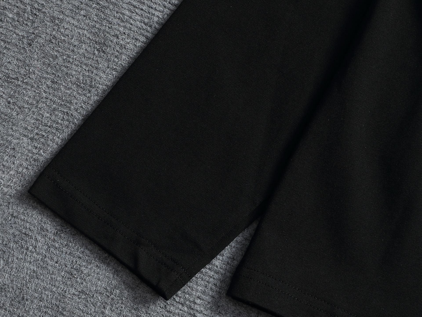 【LOUIS VUITTON】長袖 T シャツ