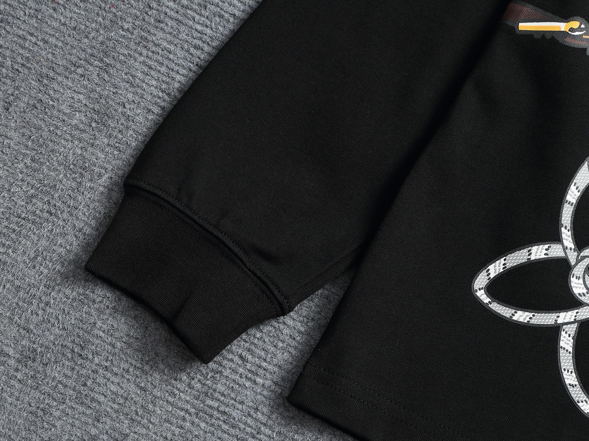 【LOUIS VUITTON】プリント長袖 T シャツ