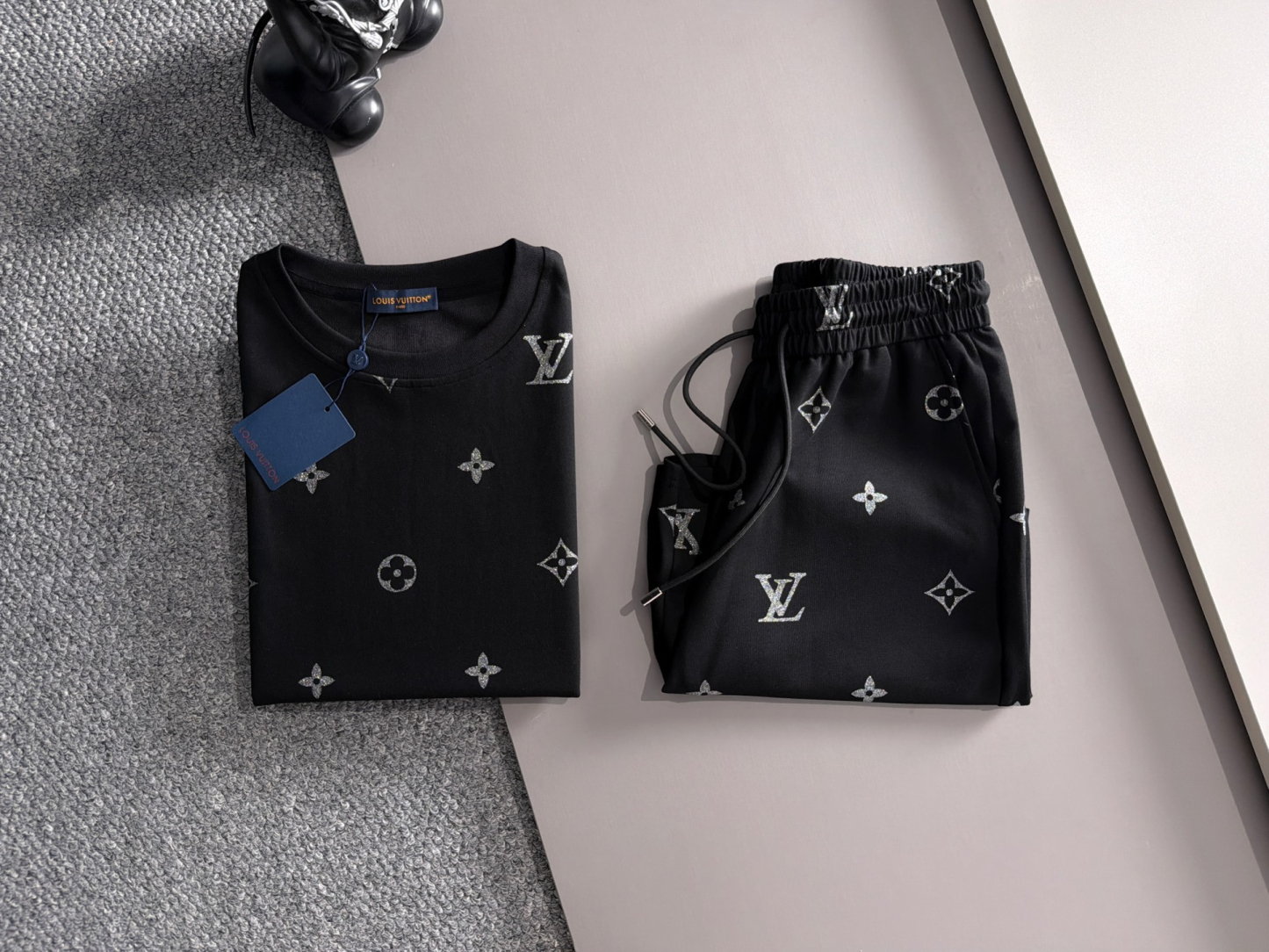 【LOUIS VUITTON】半袖T シャツショートパンツ セットアップ