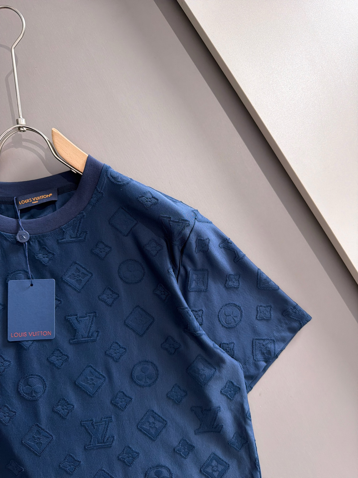 【LOUIS VUITTON】半袖T シャツショートパンツ セットアップ